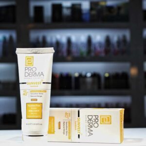 ضدآفتاب فیزیکال Proderma مدل SPF40 پژ طبیعی پوست حساس