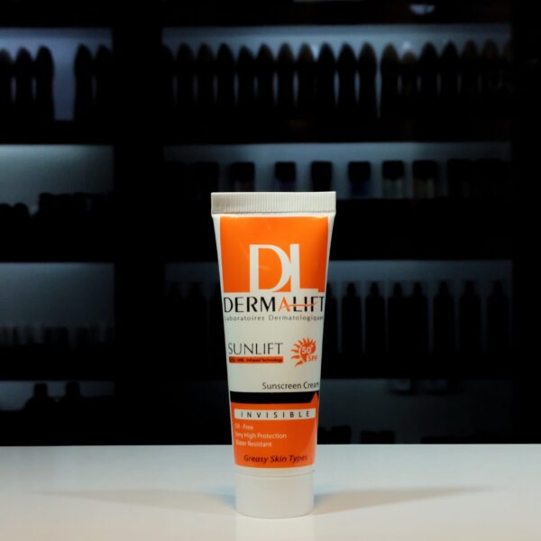 ضدآفتاب بی رنگ Dermalift درمالیفت مدل SPF50 پوست چرب - Image 1